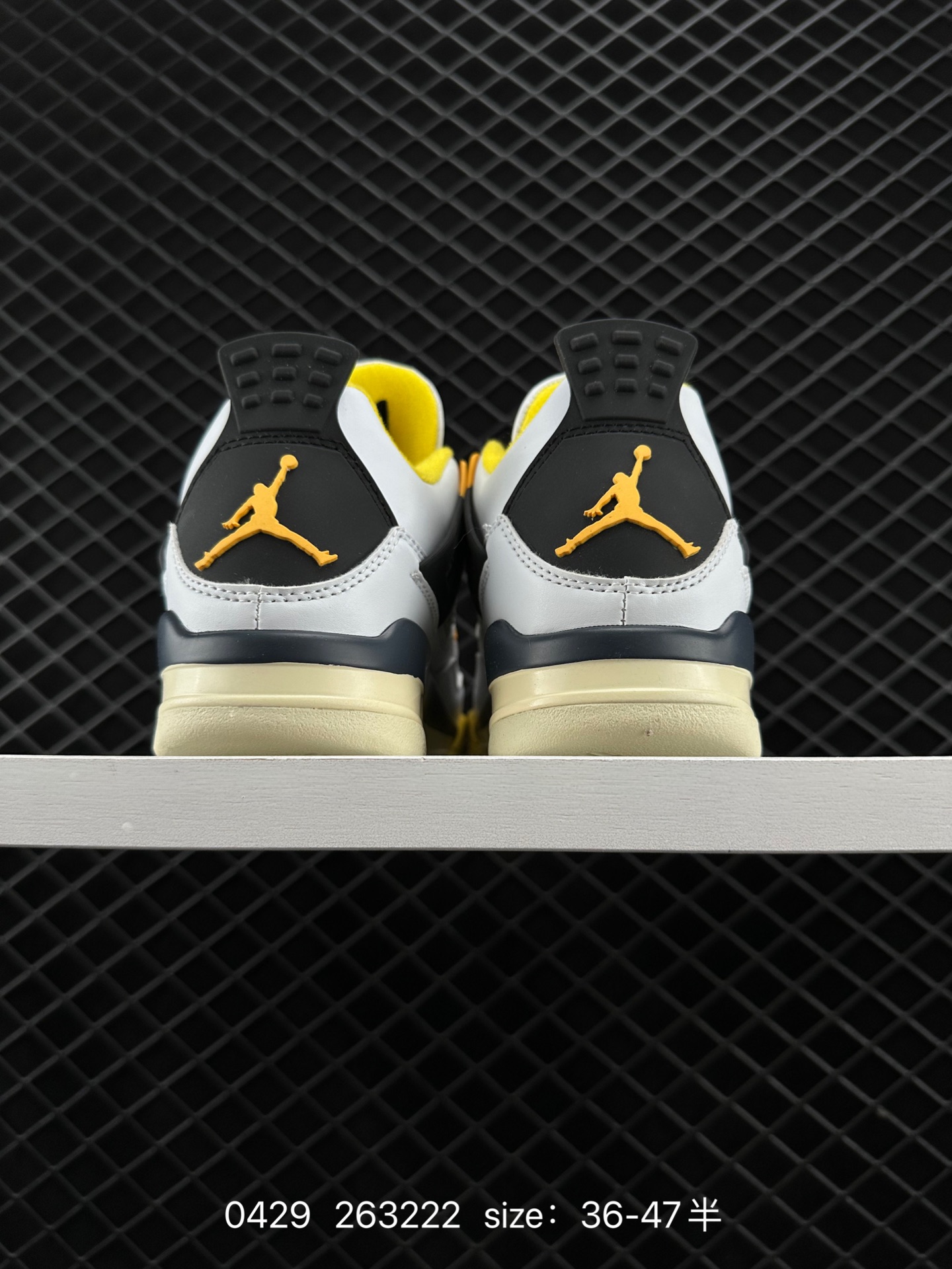 Nike Air Jordan 4 Retro OG”Fire Red“